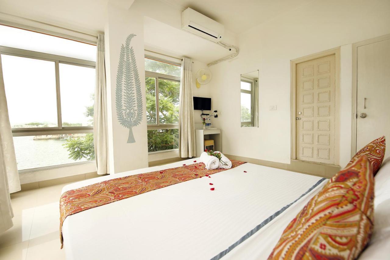 The Shaharkot By The Lake Hotel Udaipur Habitación foto